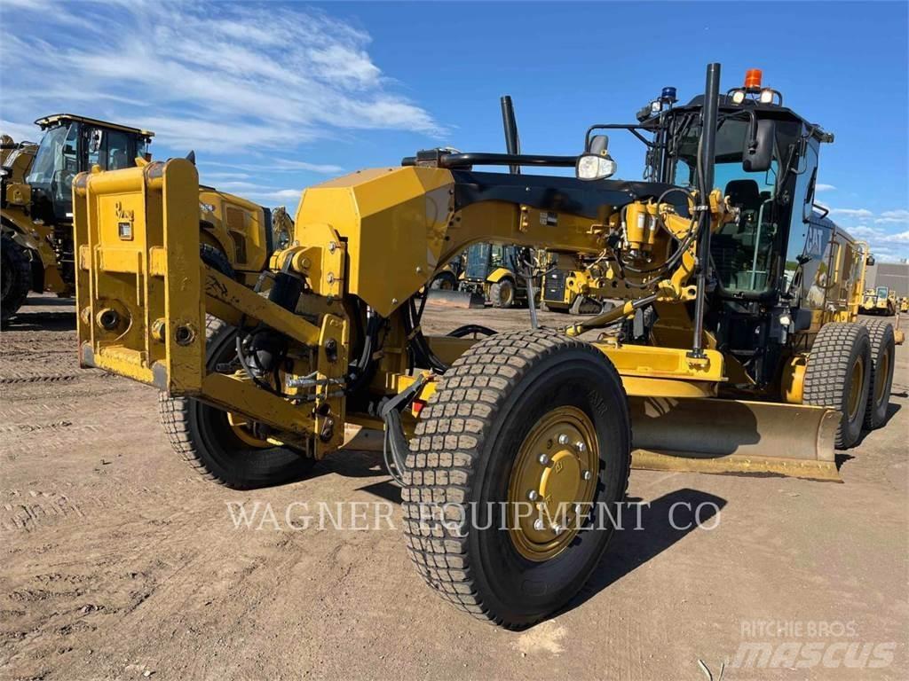 CAT 140M3 AWD Tiehöylät