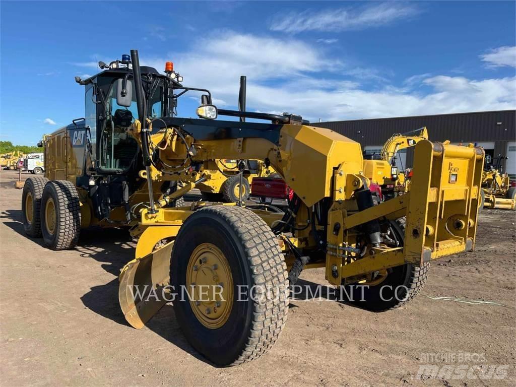 CAT 140M3 AWD Tiehöylät