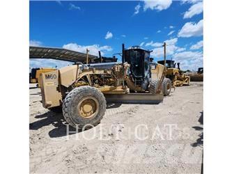 CAT 140M3 AWD Tiehöylät