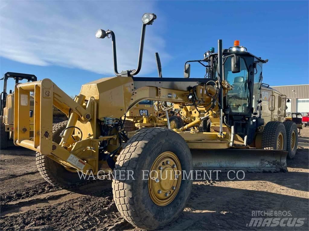 CAT 140M3 AWD Tiehöylät