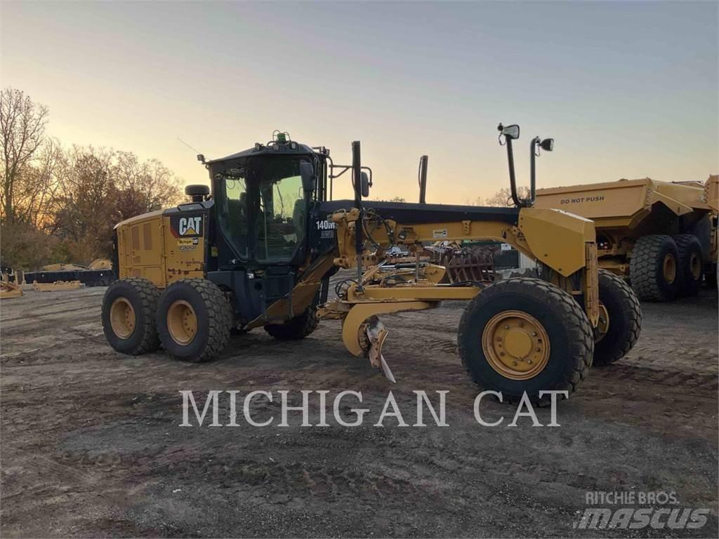CAT 140M3 AWD Tiehöylät