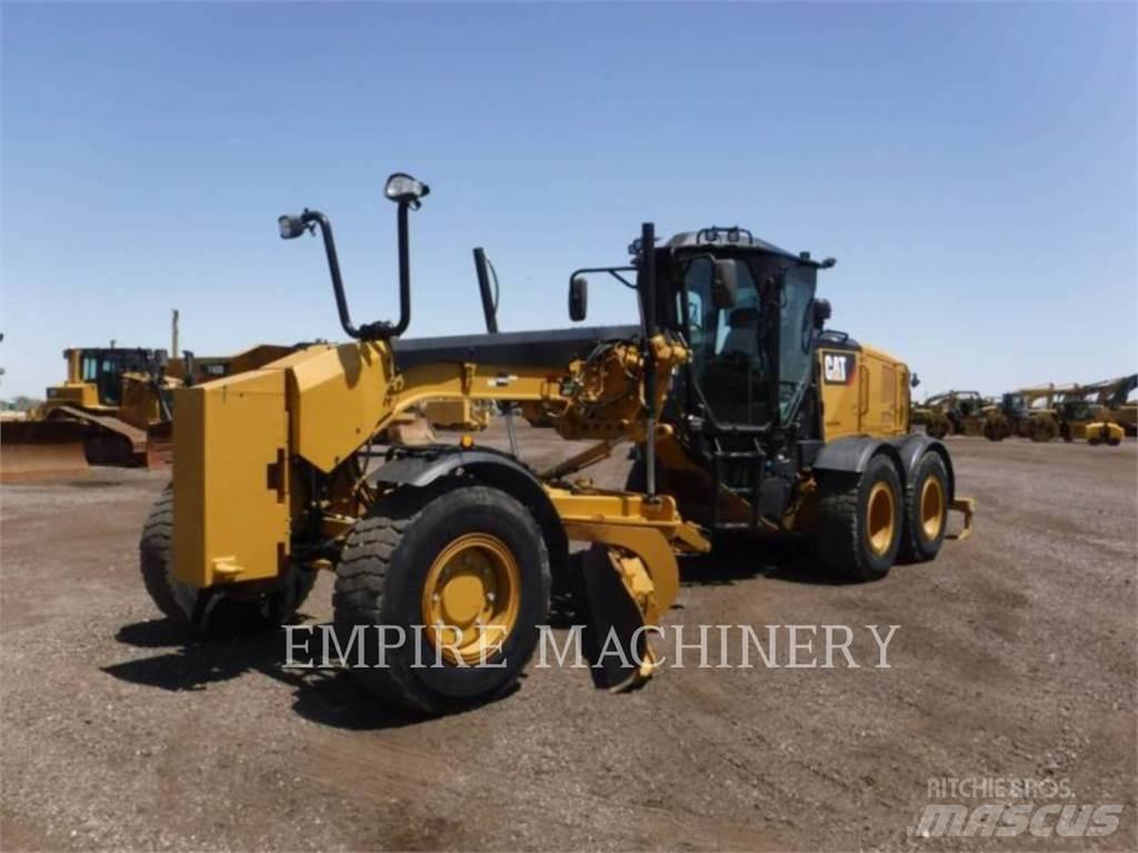 CAT 140M3 AWD Tiehöylät