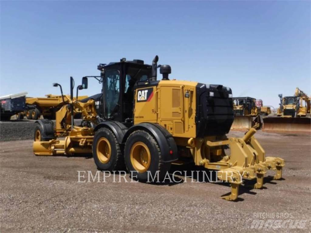 CAT 140M3 AWD Tiehöylät