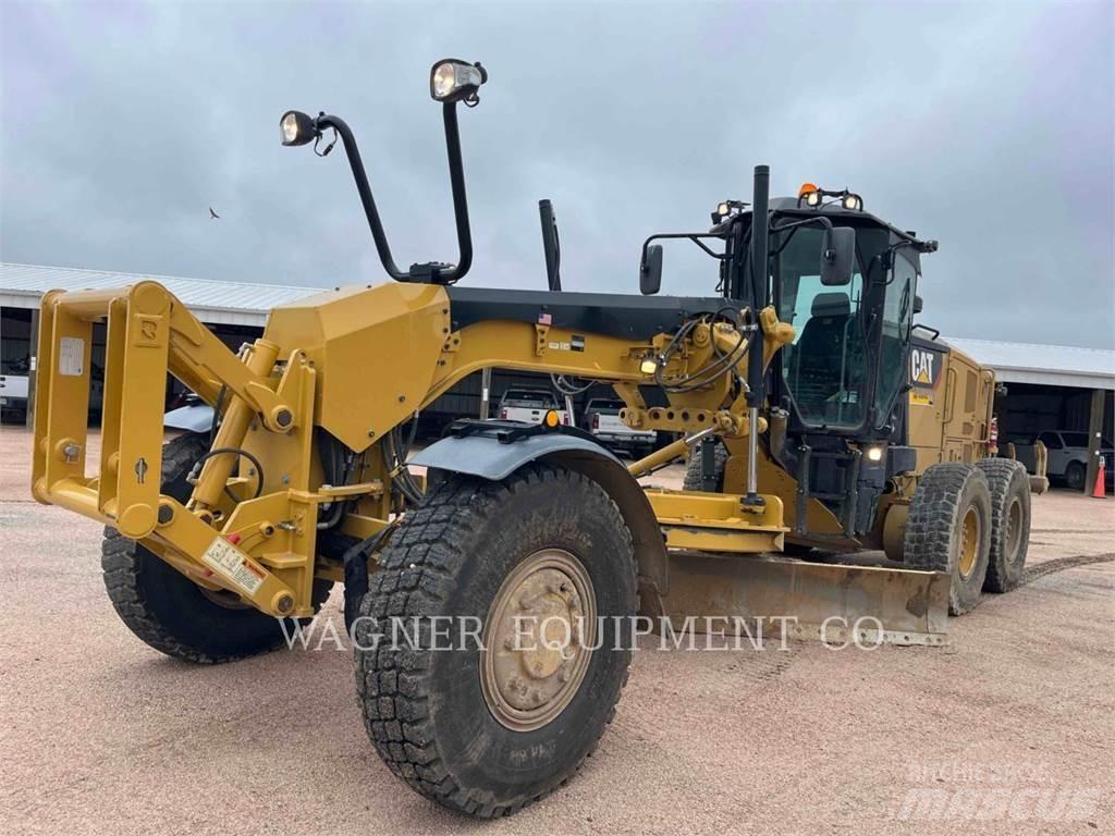 CAT 140M3 AWD Tiehöylät