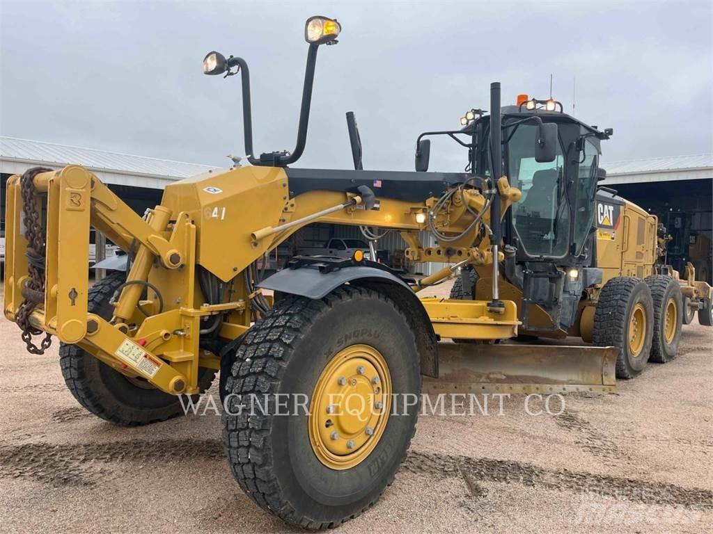 CAT 140M3 AWD Tiehöylät