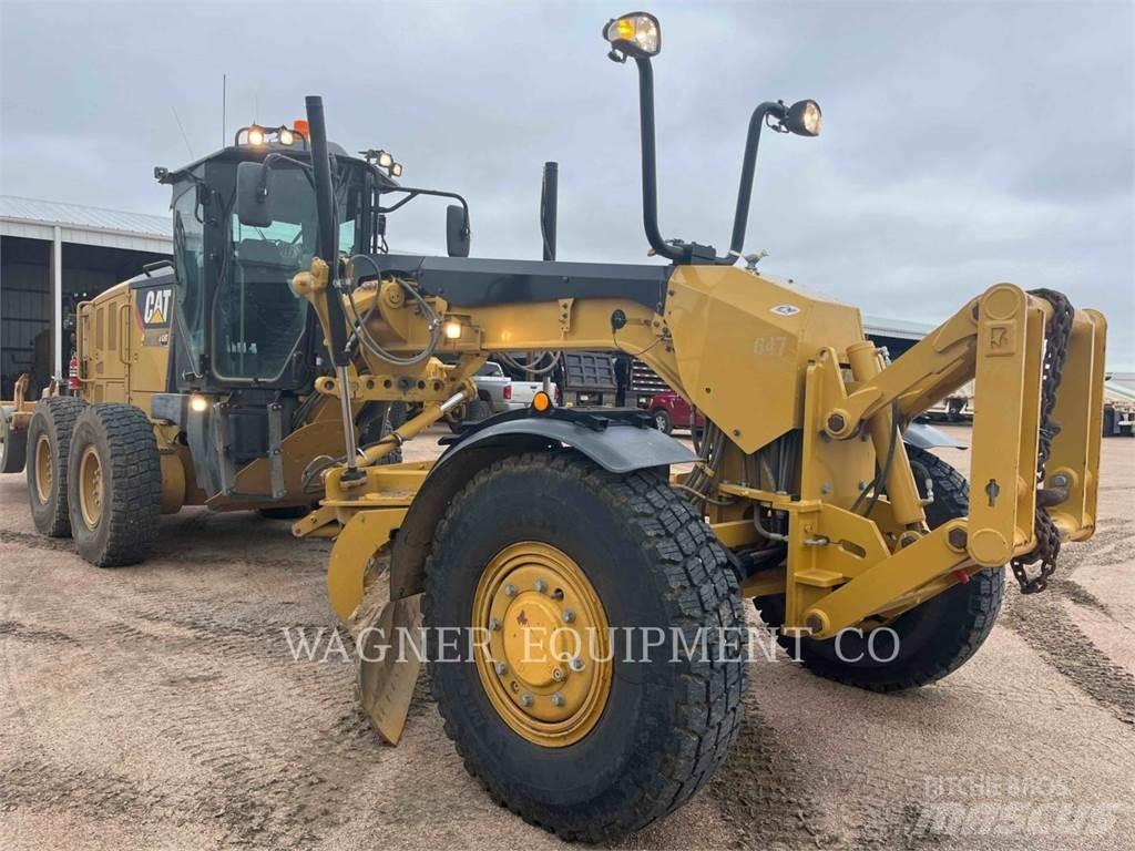CAT 140M3 AWD Tiehöylät