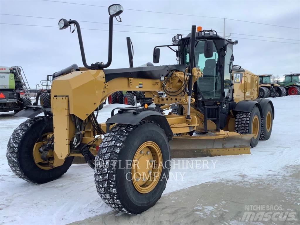 CAT 140M3 AWD Tiehöylät