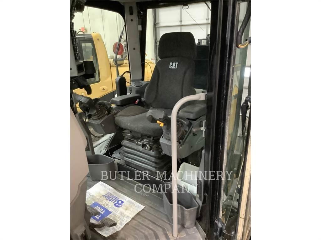 CAT 140M3 AWD Tiehöylät