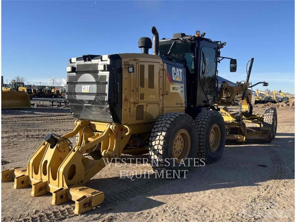 CAT 140M3 AWD Tiehöylät