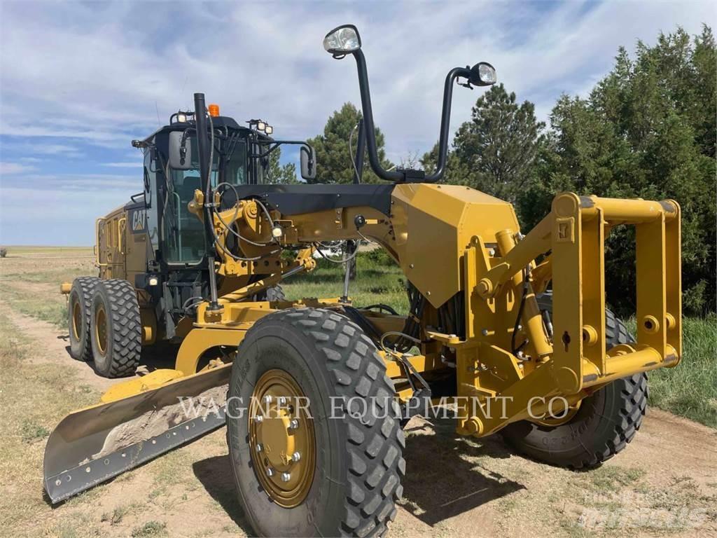 CAT 140M3 AWD Tiehöylät