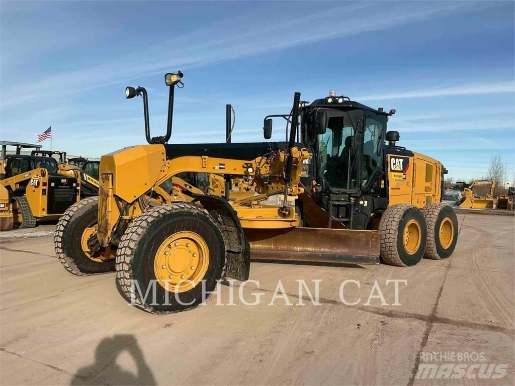 CAT 140M3 AWD Tiehöylät
