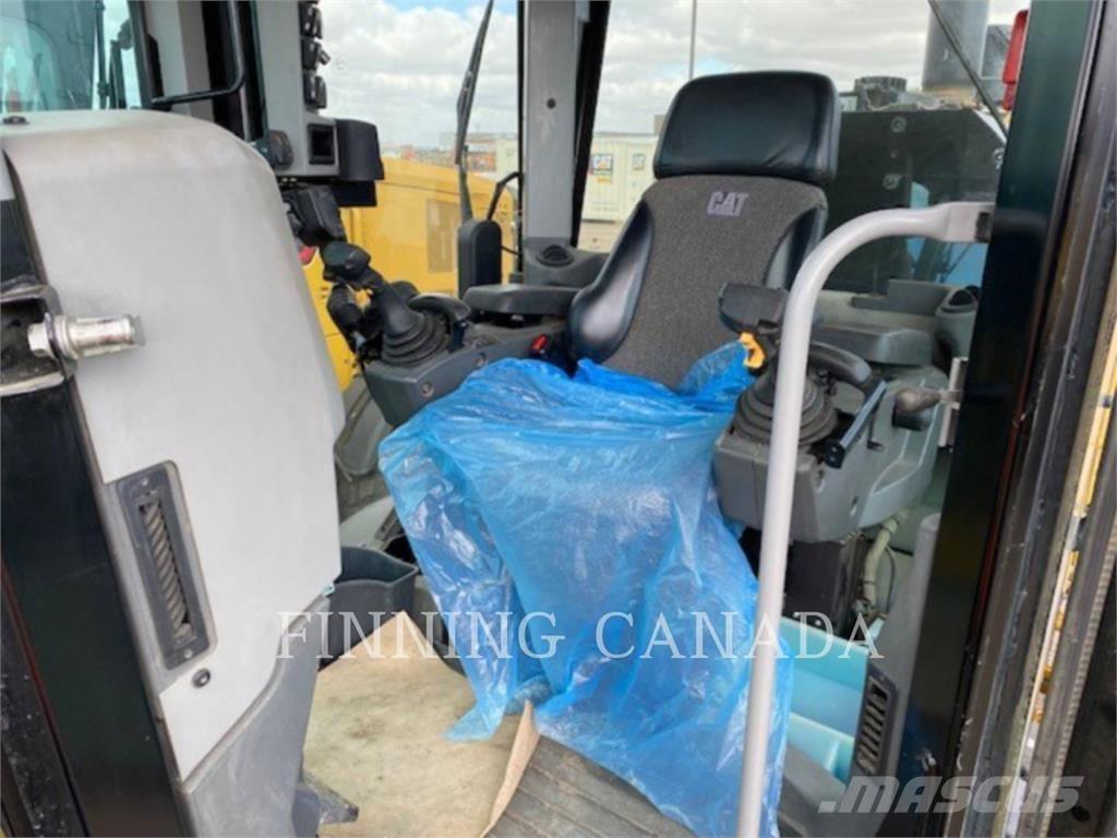 CAT 140M3 AWD Tiehöylät