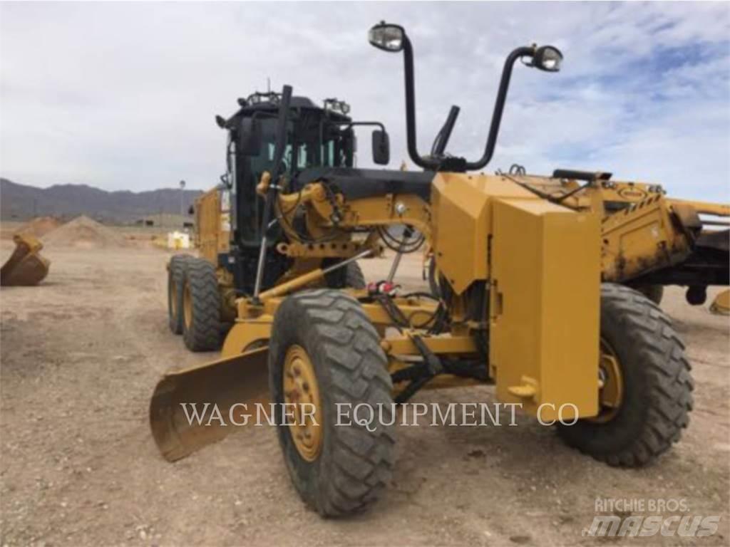 CAT 140M3 AWD Tiehöylät