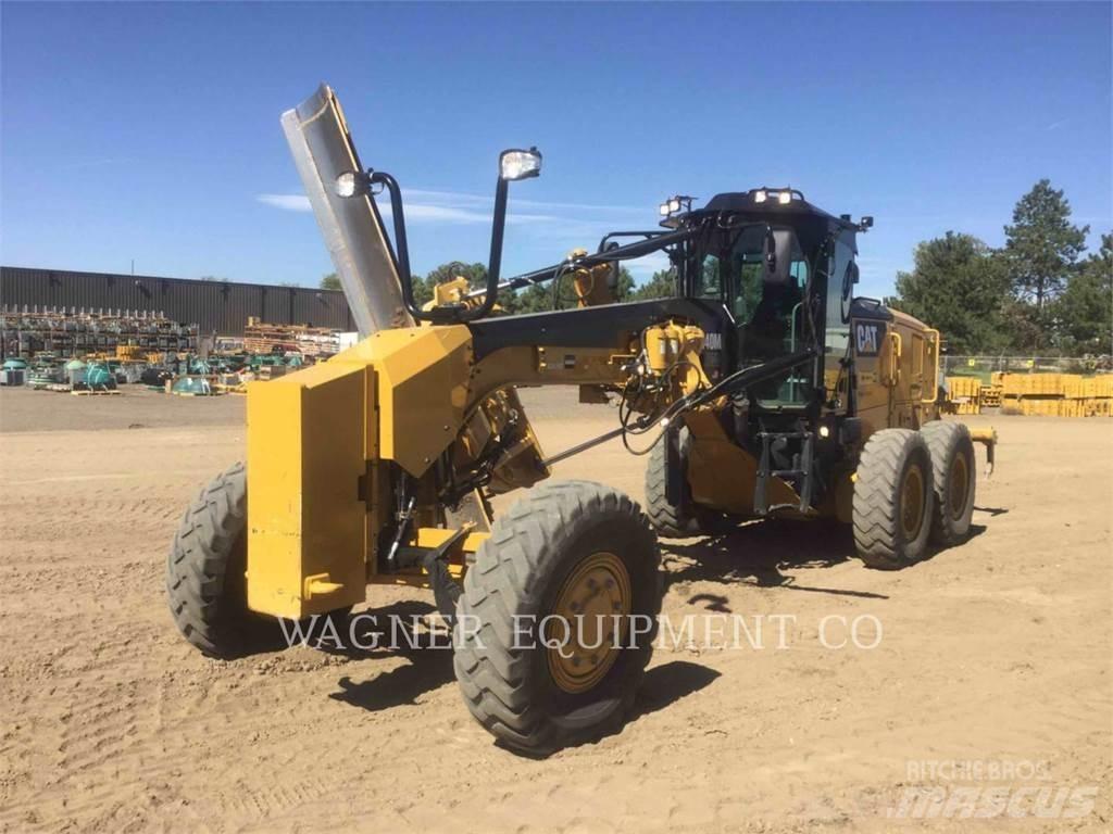 CAT 140M3 AWD Tiehöylät