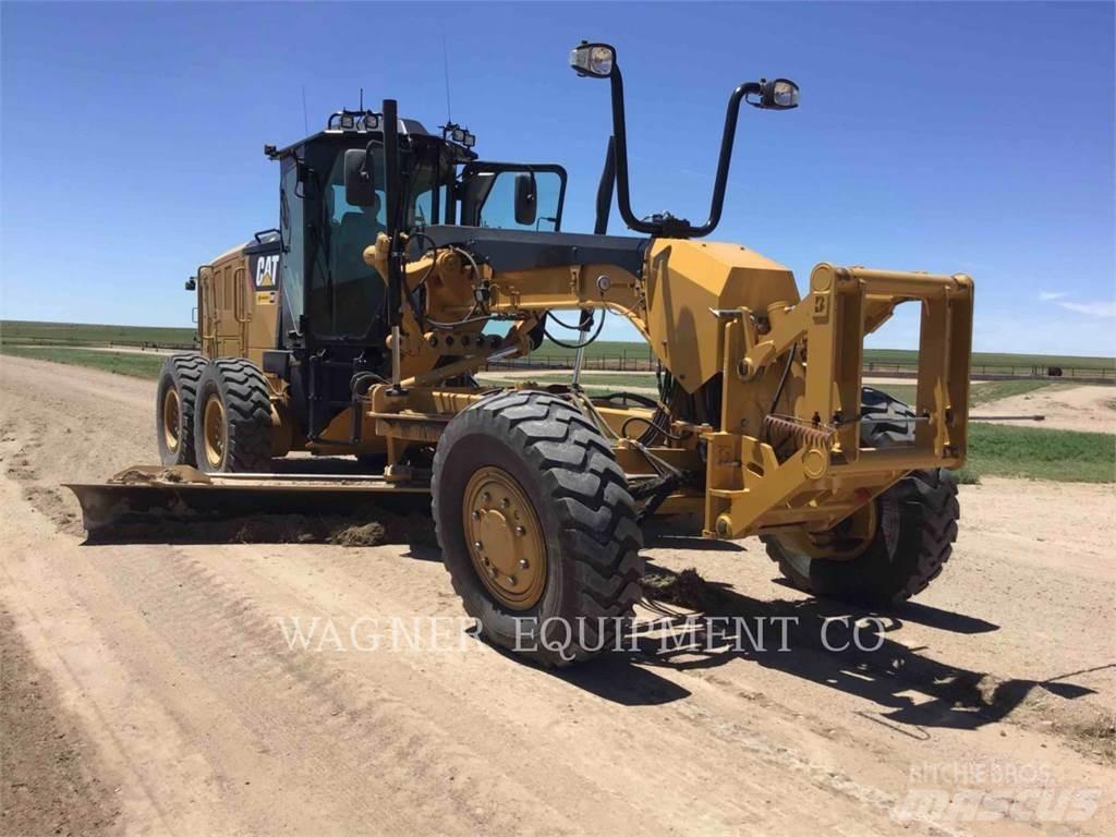 CAT 140M3 AWD Tiehöylät