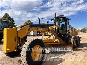 CAT 140M3 AWD Tiehöylät