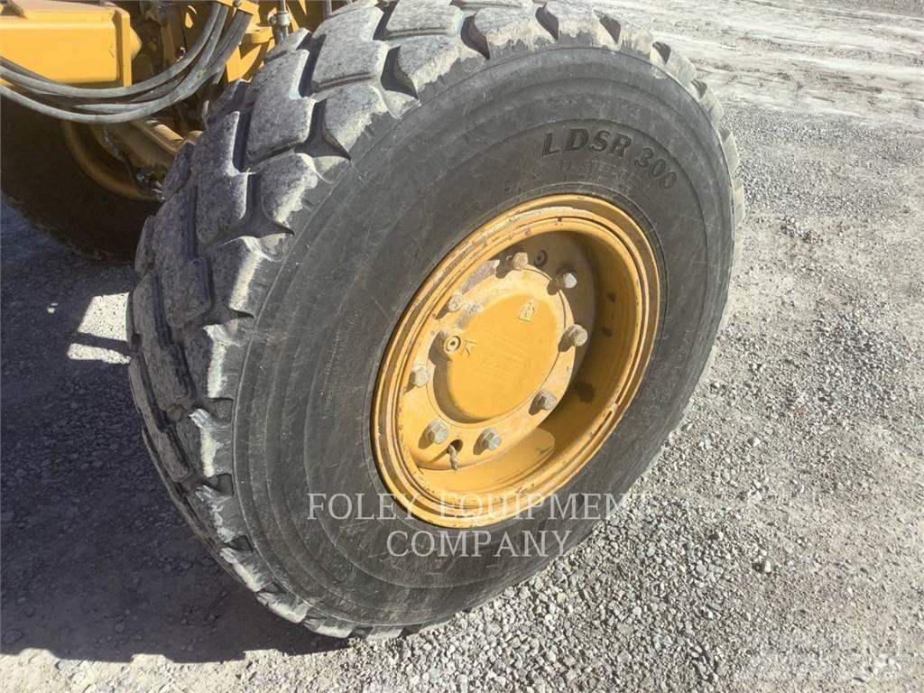 CAT 140M3AW Tiehöylät