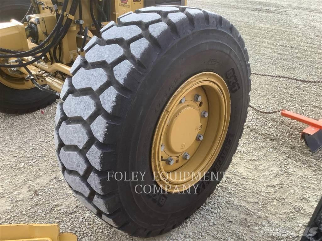 CAT 140M3AW Tiehöylät