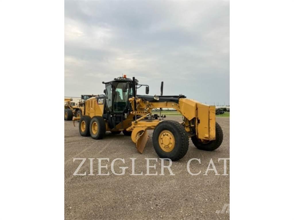 CAT 140M3AWD Tiehöylät