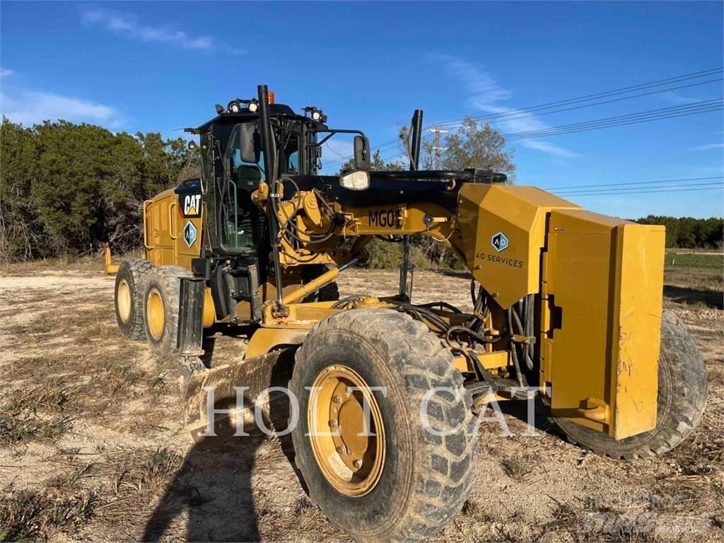 CAT 140M3AWD Tiehöylät
