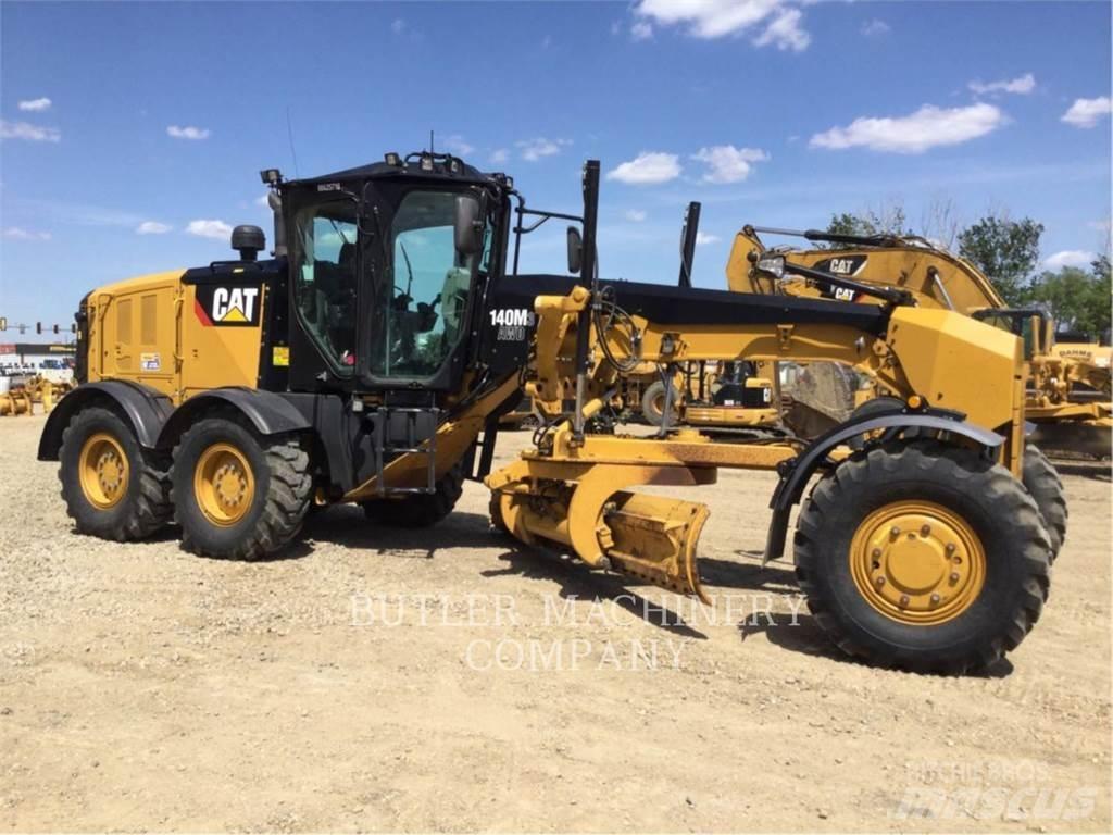 CAT 140M3AWD Tiehöylät