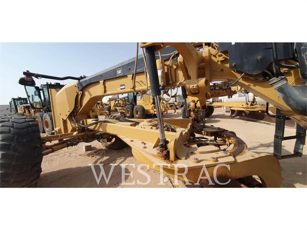 CAT 14M Tiehöylät