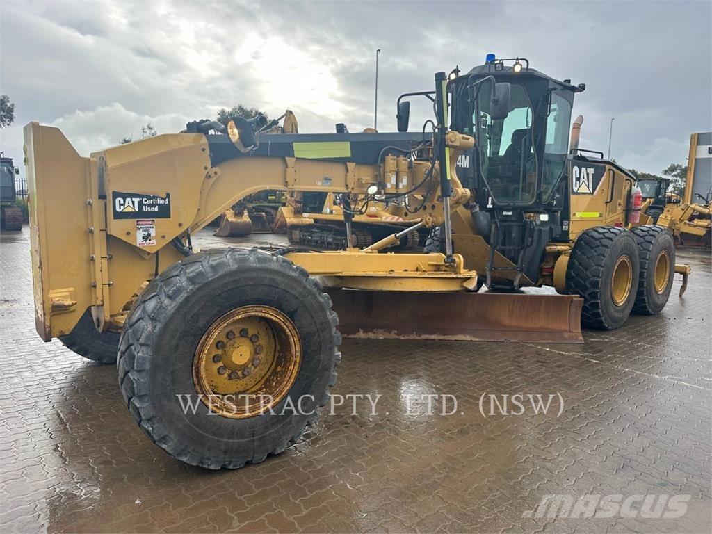 CAT 14M Tiehöylät