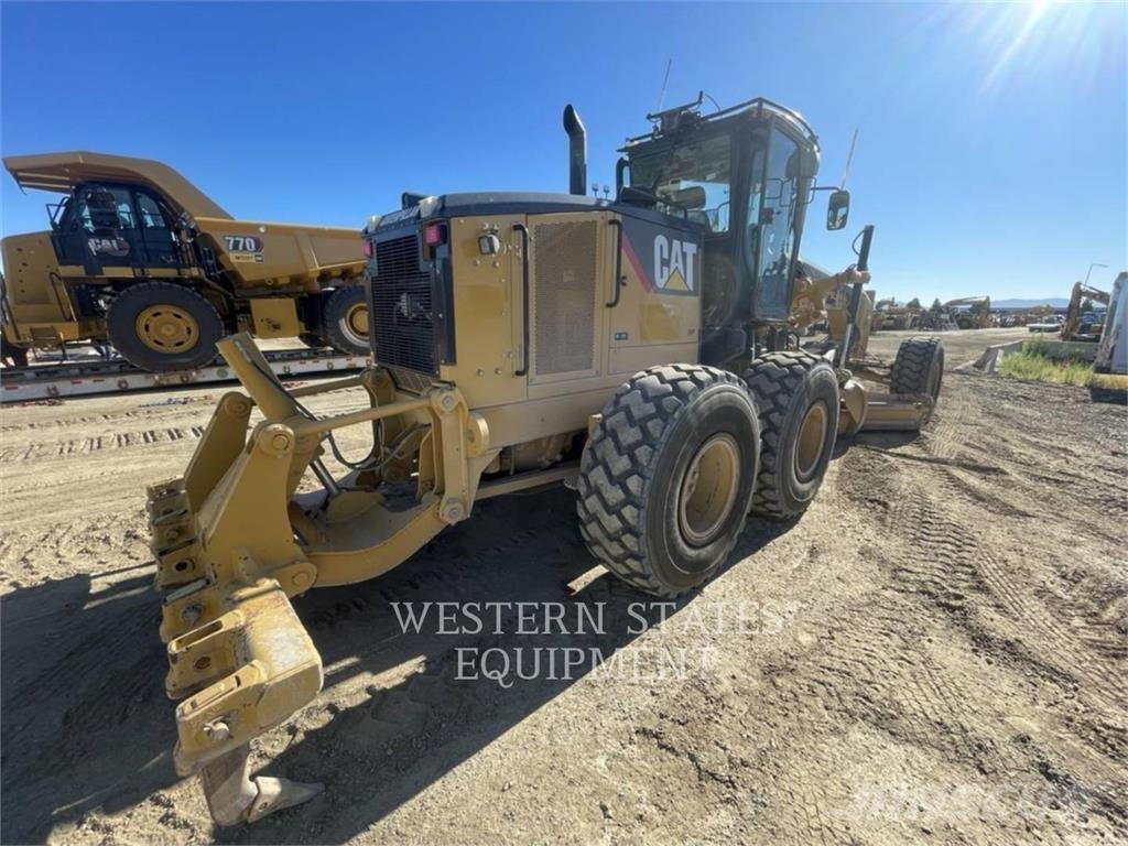 CAT 14M Tiehöylät