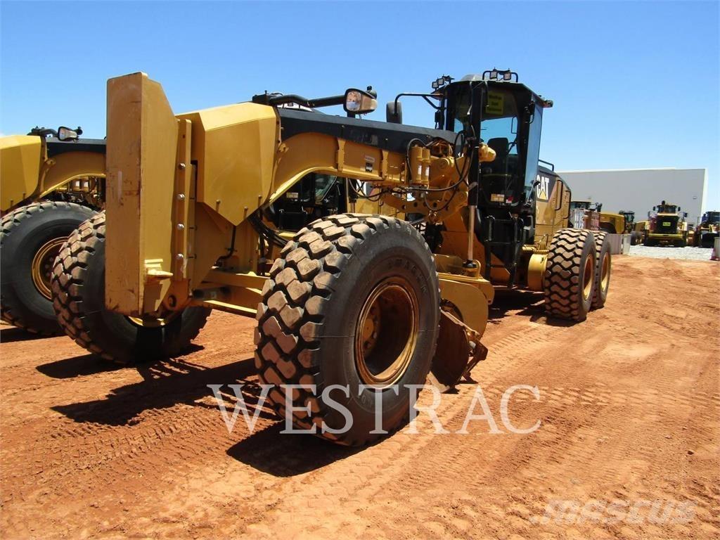 CAT 14M Tiehöylät
