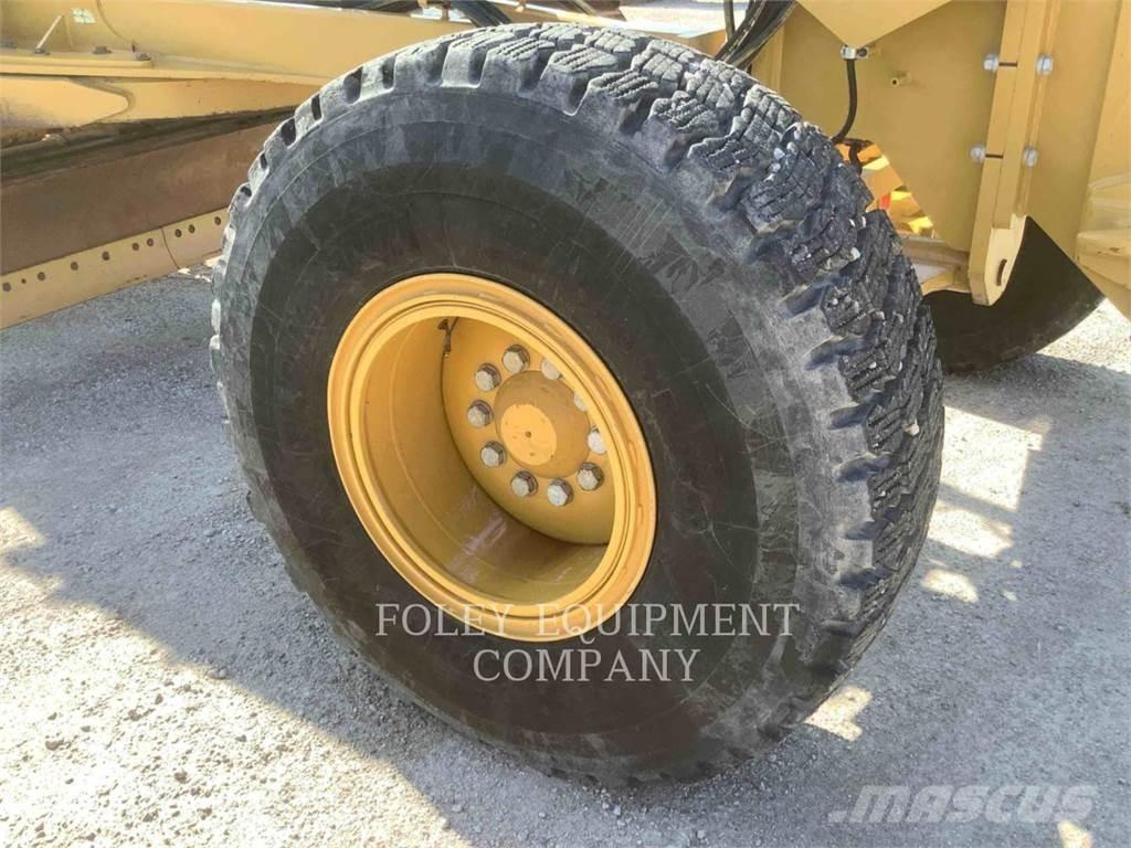 CAT 14M3A Tiehöylät