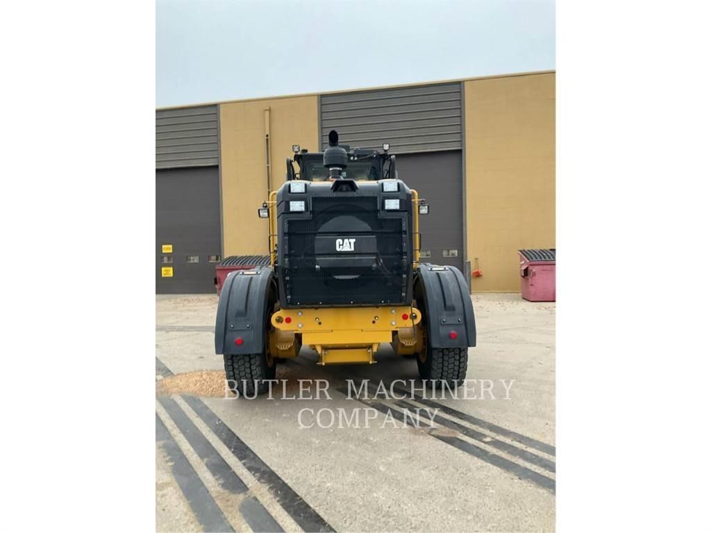 CAT 150-15AWD Tiehöylät