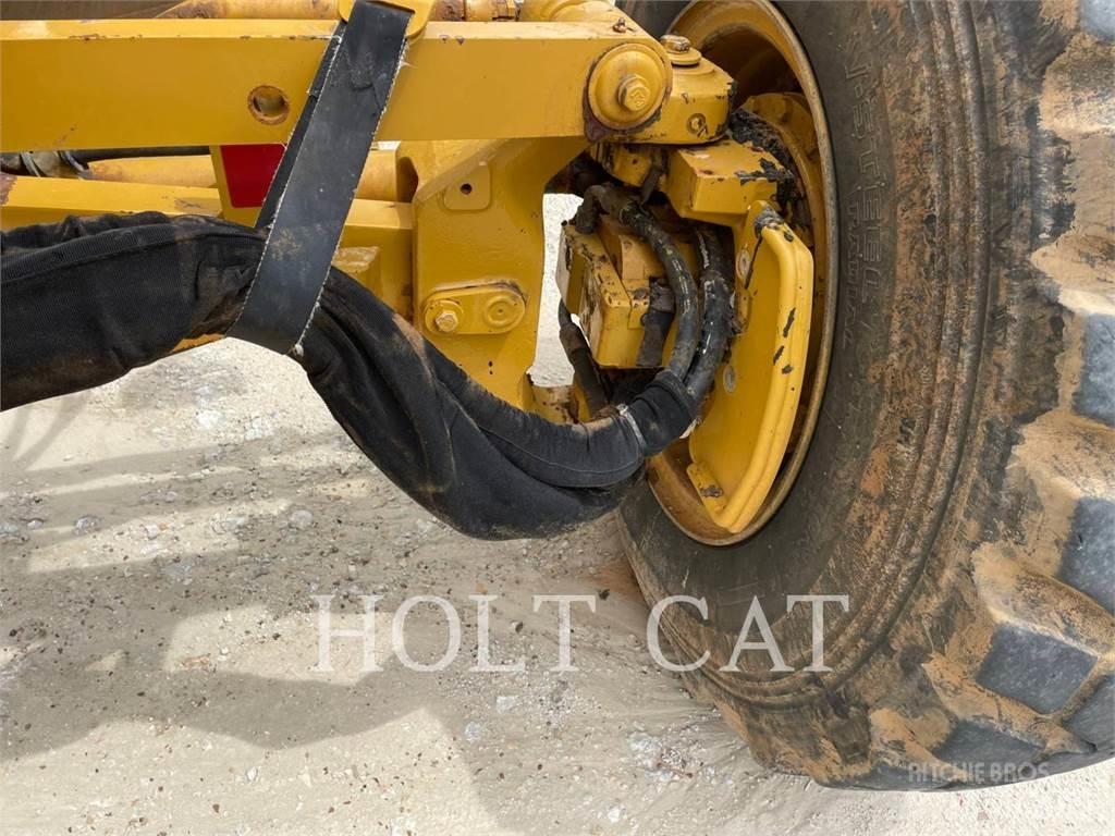 CAT 150-15AWD Tiehöylät