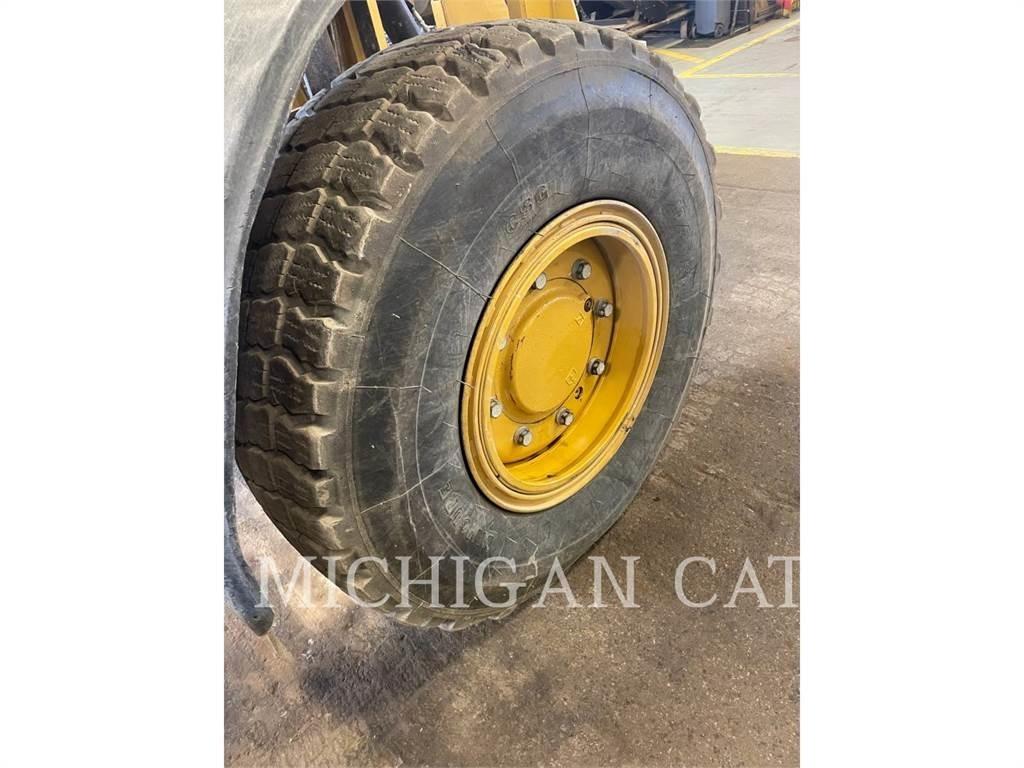 CAT 150 AWD Tiehöylät