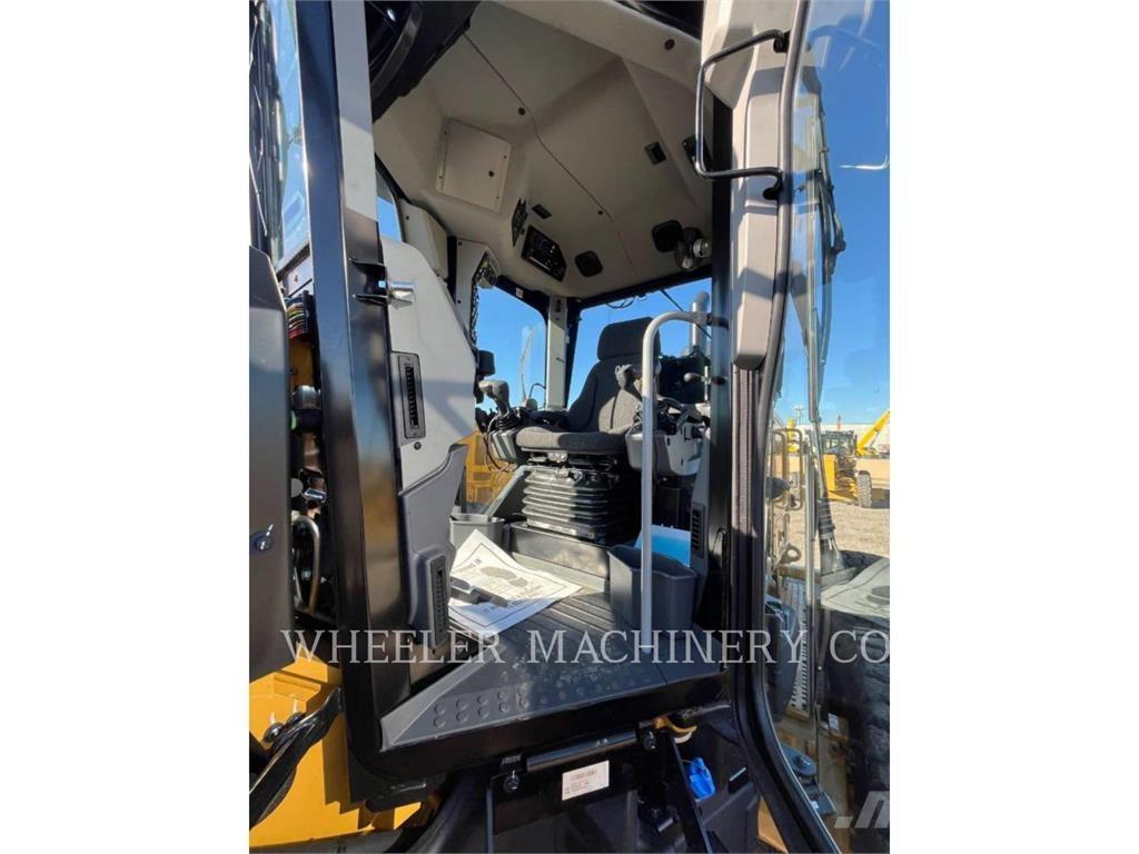 CAT 150 AWD Tiehöylät