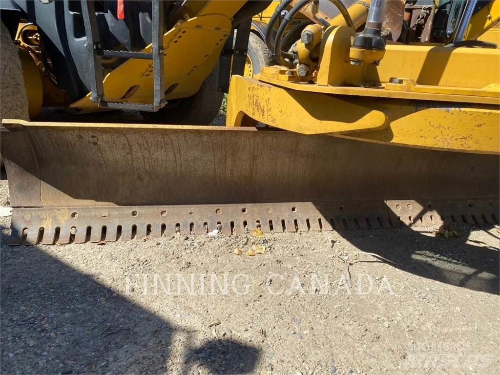 CAT 160M Tiehöylät