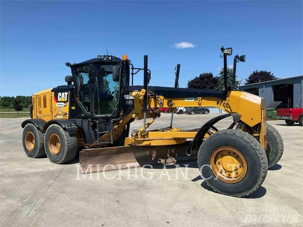 CAT 160M2 AWD Tiehöylät