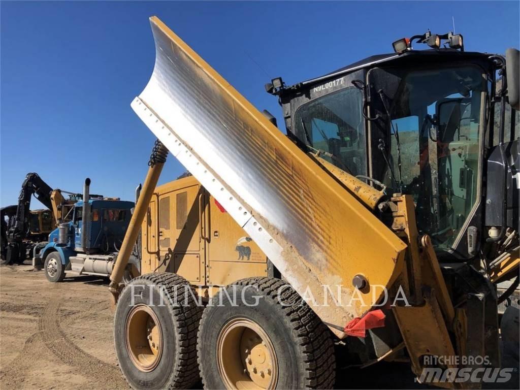CAT 160M3 Tiehöylät