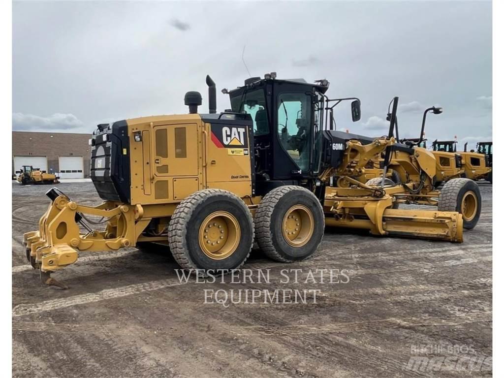 CAT 160M3 Tiehöylät