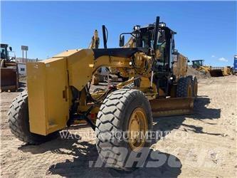 CAT 160M3 AWD Tiehöylät