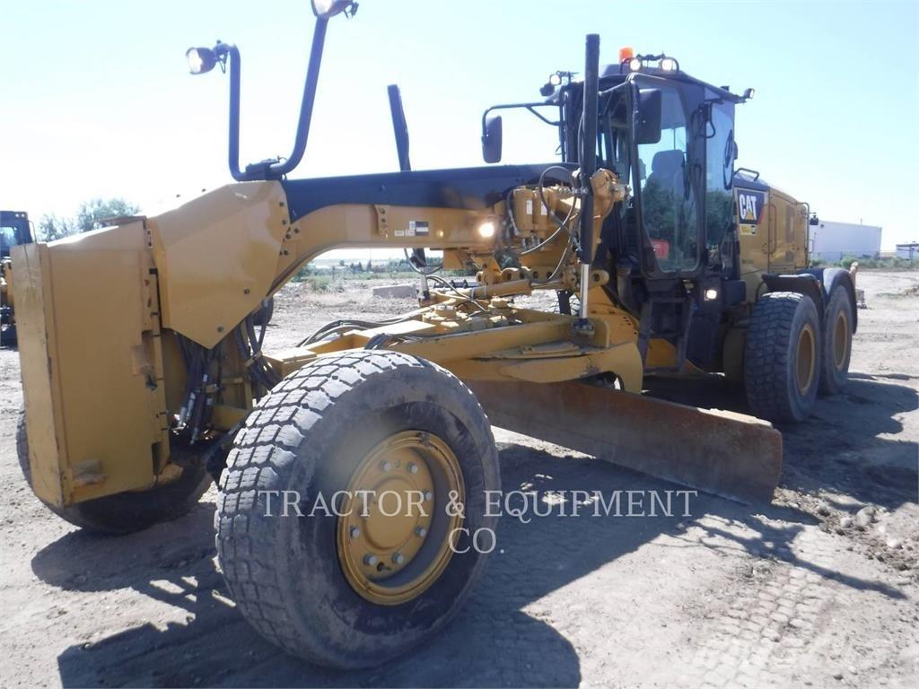 CAT 160M3 AWD Tiehöylät