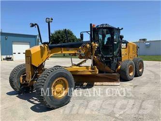 CAT 160M3 AWD Tiehöylät