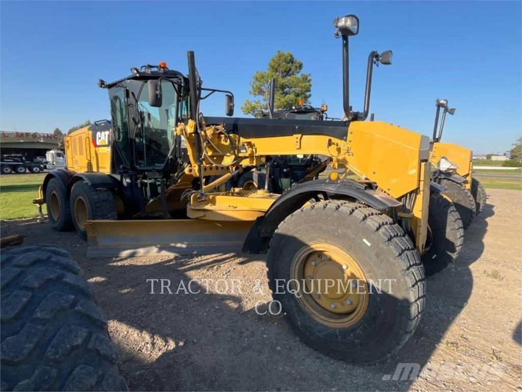 CAT 160M3 AWD Tiehöylät