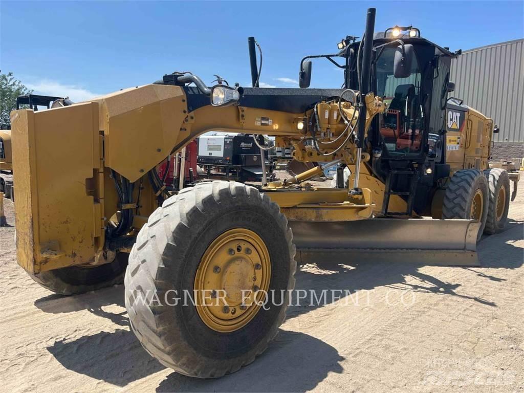 CAT 160M3 AWD Tiehöylät