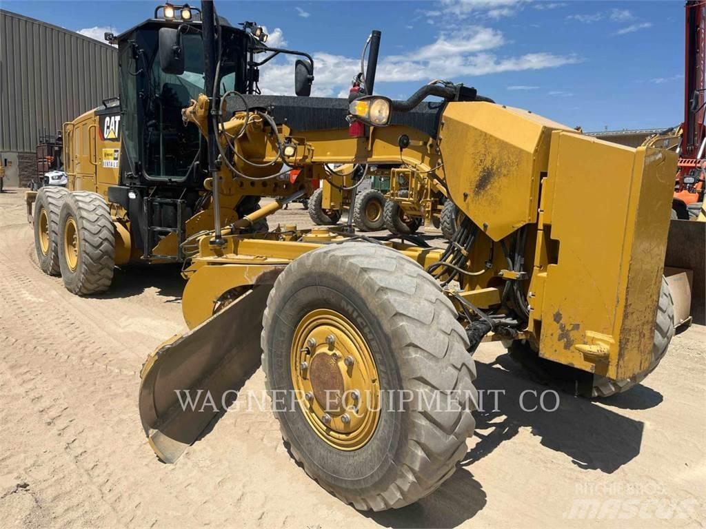 CAT 160M3 AWD Tiehöylät