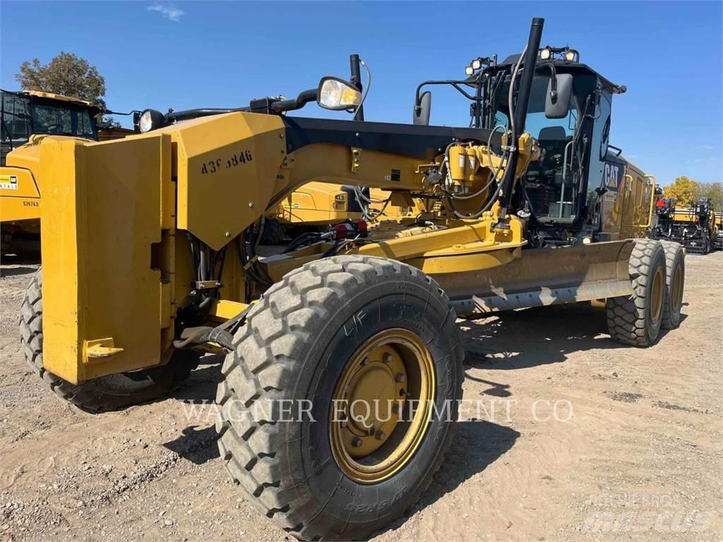 CAT 160M3 AWD Tiehöylät