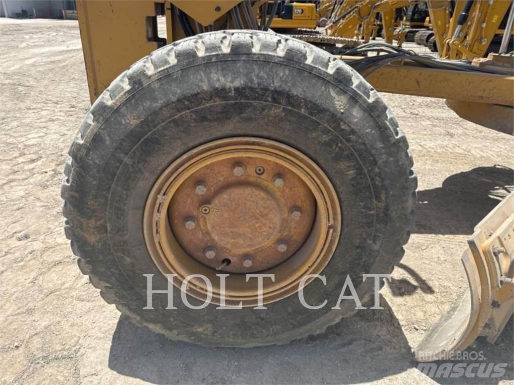 CAT 160M3 AWD3 Tiehöylät