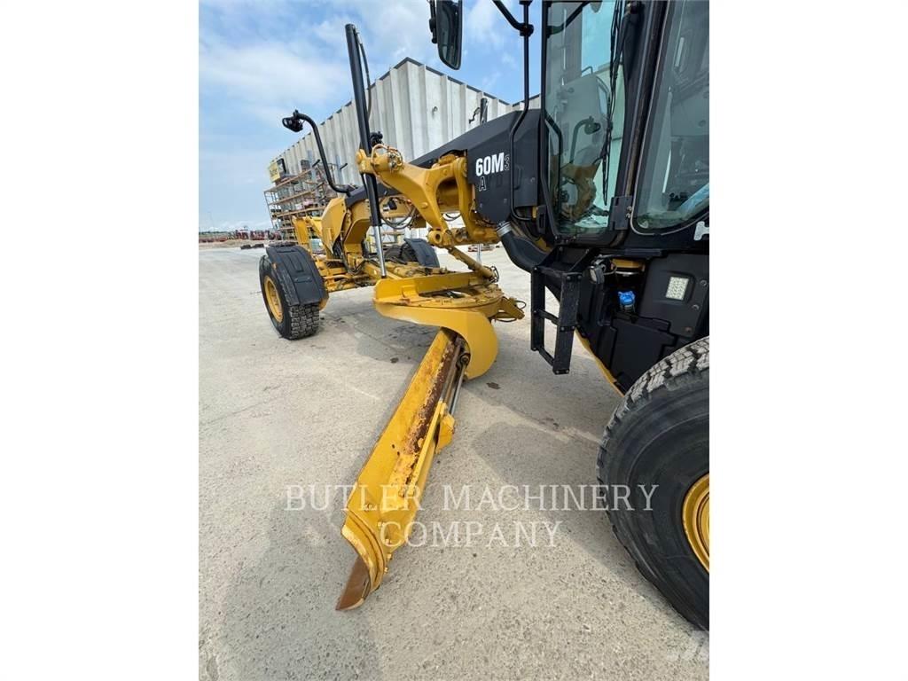 CAT 160M3AWD Tiehöylät