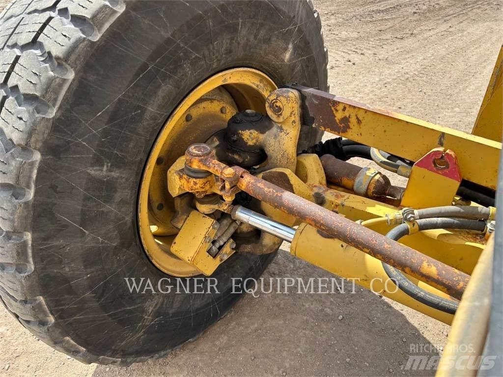 CAT 163H AWD Tiehöylät