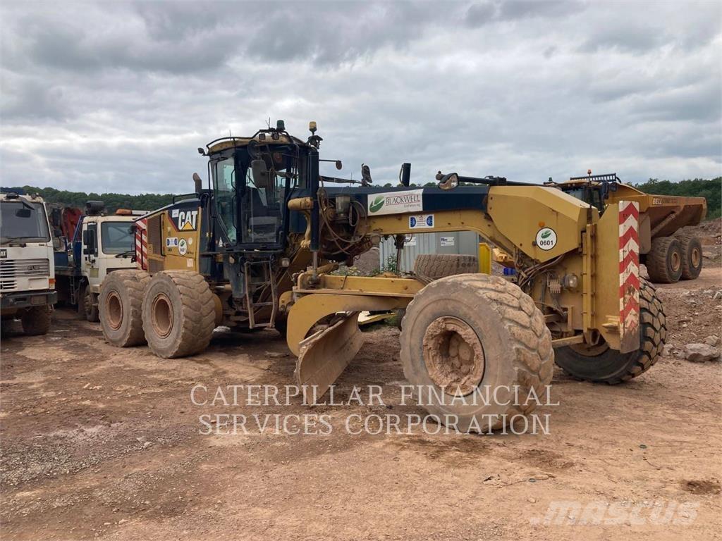 CAT 16M Tiehöylät