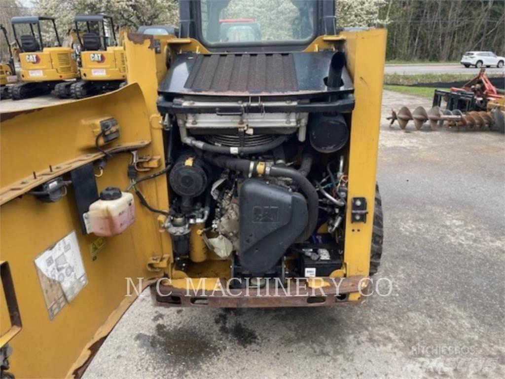 CAT 216B3 CN Liukuohjatut kuormaajat